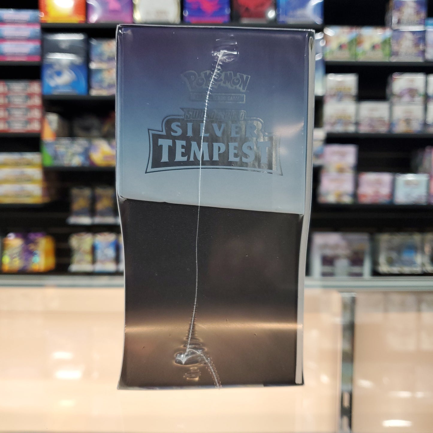 Pokémon Sword & Shield: Silver Tempest - Elite Trainer Box